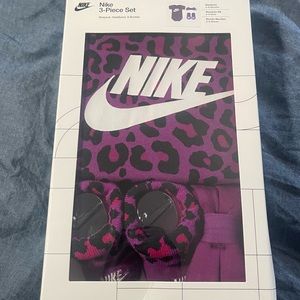 Nike Newborn 3-piece set